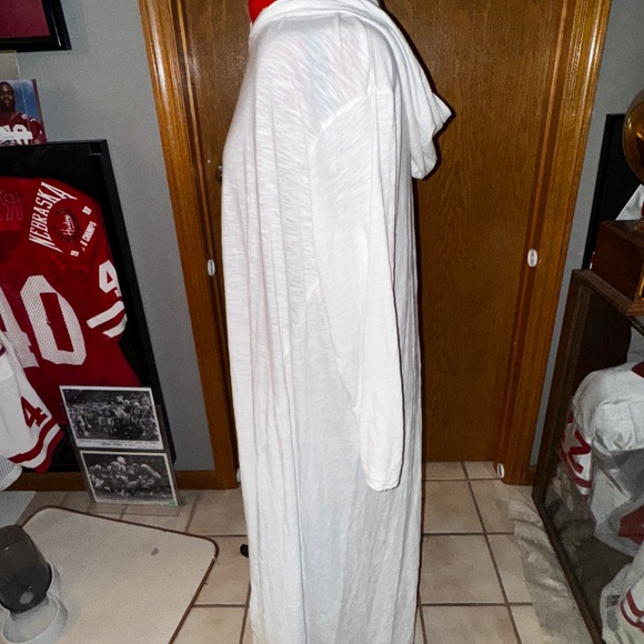 Magnolia Pearl Classic White Hoodie Dress, NWT - Picture 4 of 12